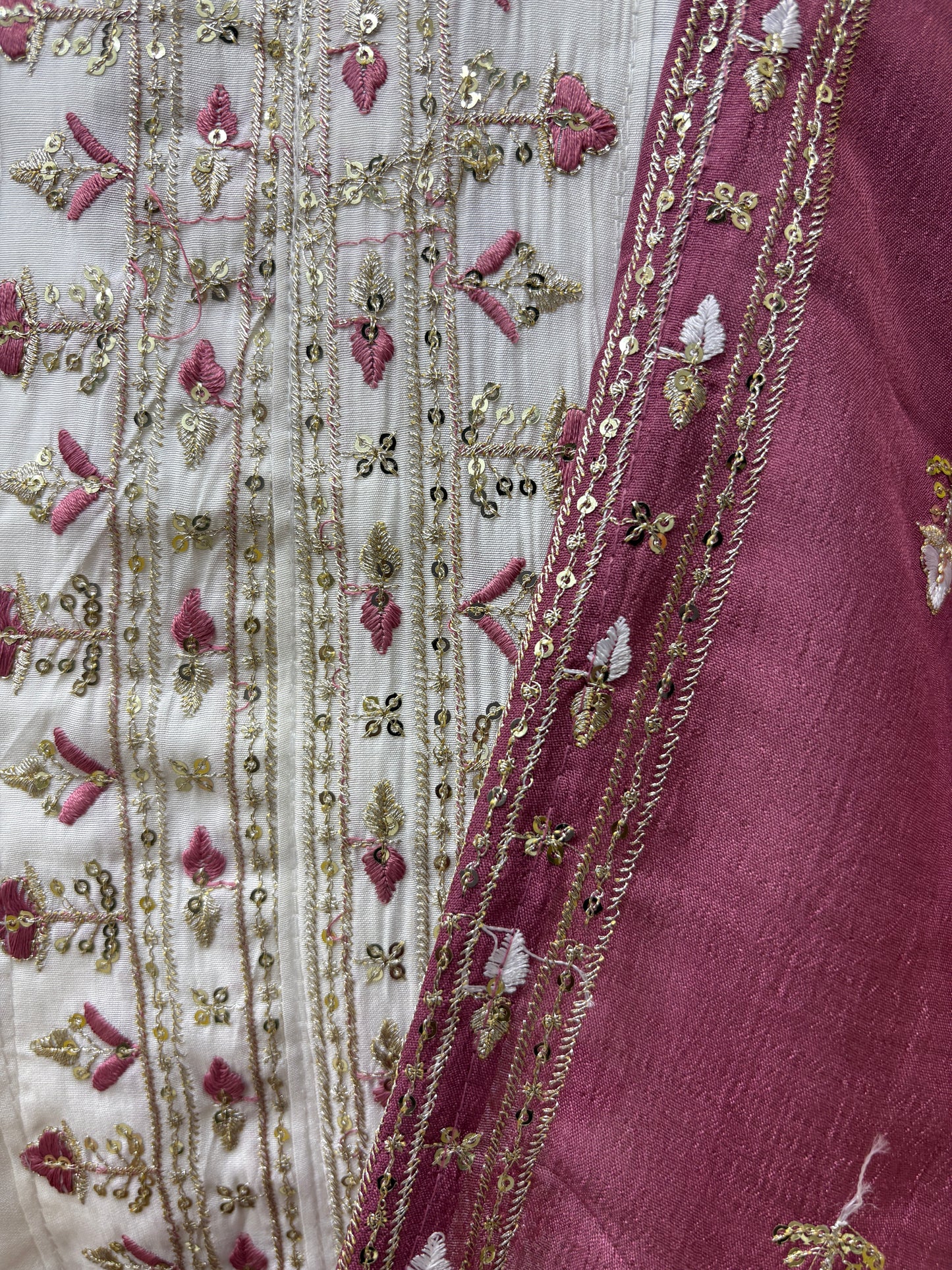 Ivory White Embroidered Kurti Set with Wine Dupatta Kurti Set AAKS0UL3