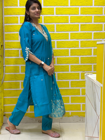 Teal Blue Roman Silk Embroidered Kurti Set with Dupatta Kurti Set AAKS0UZJ4