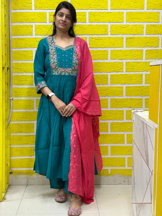 Teal Mul Chanderi Embroidered Kurti Set with Contrast Pink Dupatta Kurti Set AAKS0UZJ8