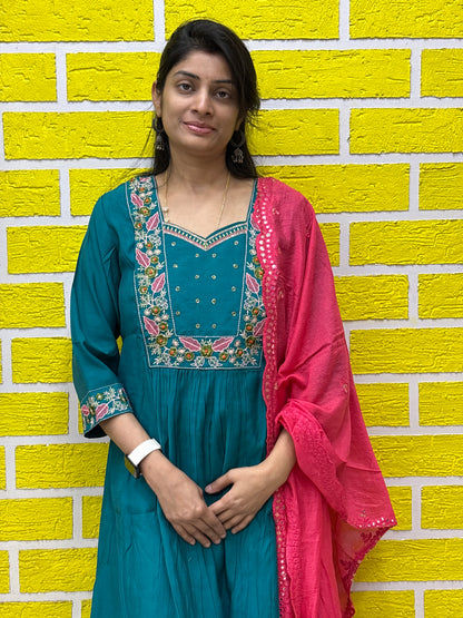 Teal Mul Chanderi Embroidered Kurti Set with Contrast Pink Dupatta Kurti Set AAKS0UZJ8