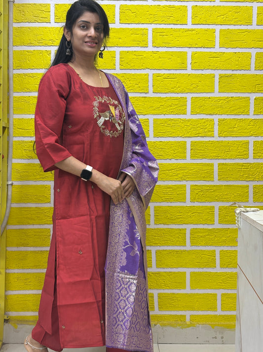Maroon Mul Chanderi Embroidered Kurti Set with Purple Banarasi Dupatta Kurti Set AAKS0UZJ16