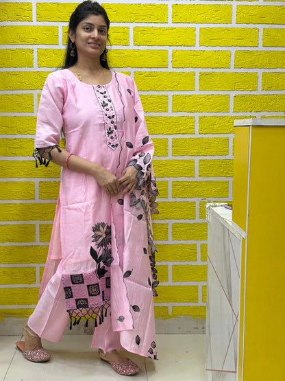 Soft Pink Printed Kurti Set with Contrast Dupatta Kurti Set AAKS0LP6