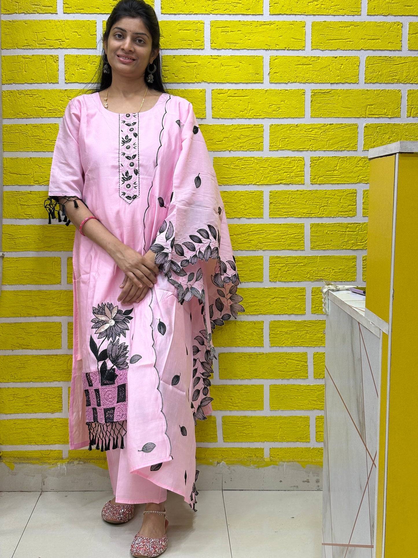 Soft Pink Printed Kurti Set with Contrast Dupatta Kurti Set AAKS0LP6