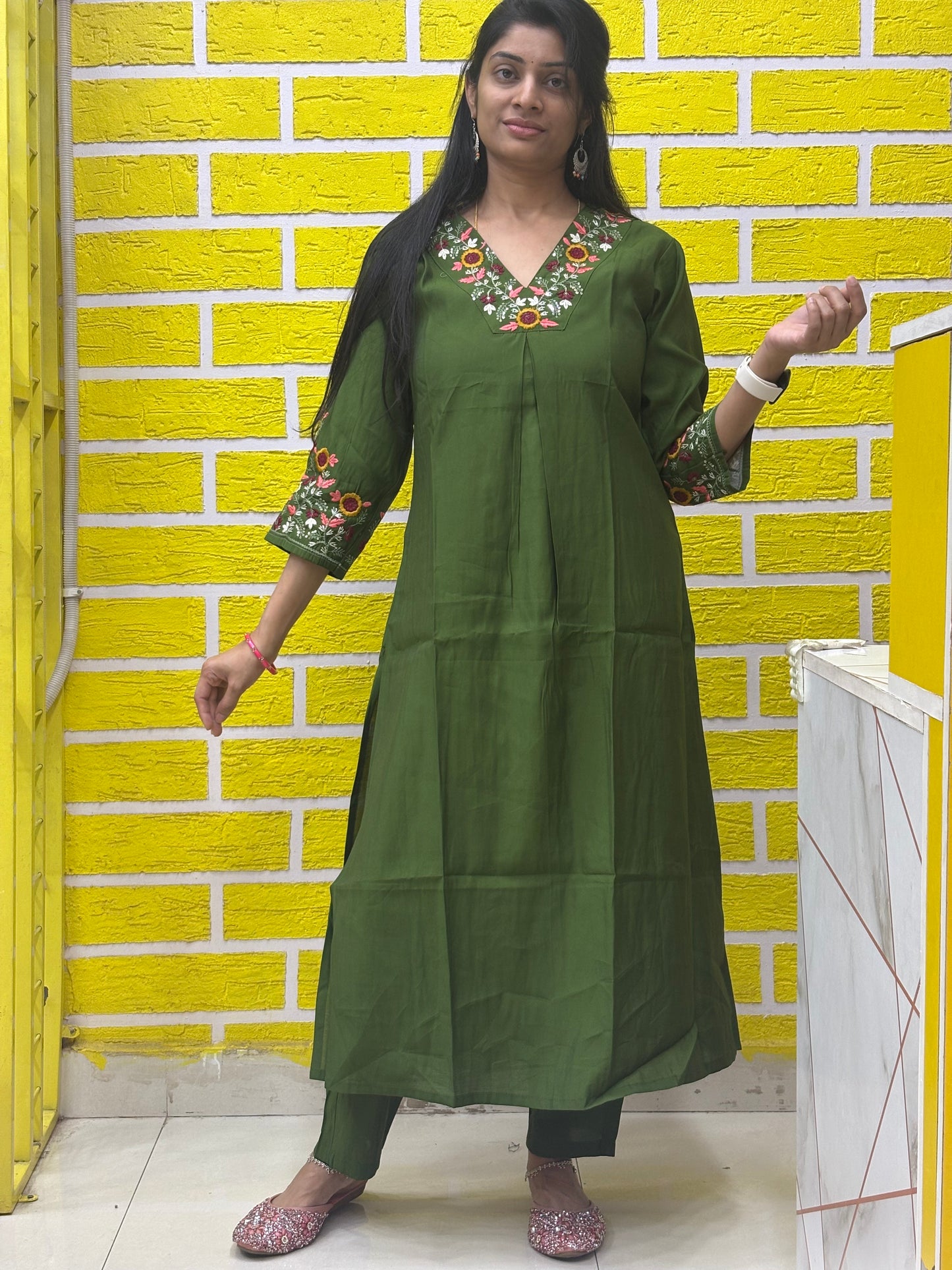 Co-ord Set-AACS0V24251 Roman Silk with Embroidery work Green Color