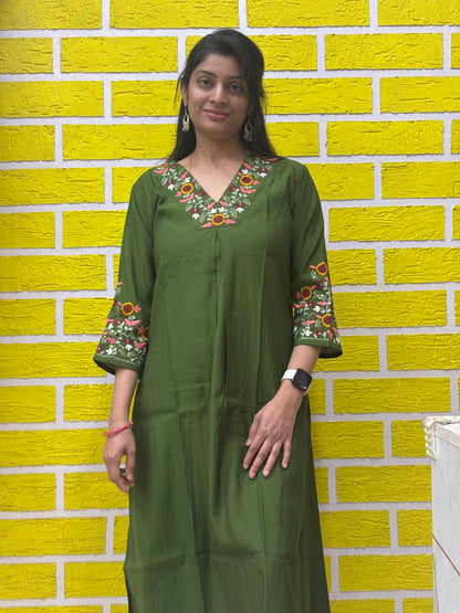 Co-ord Set-AACS0V24251 Roman Silk with Embroidery work Green Color