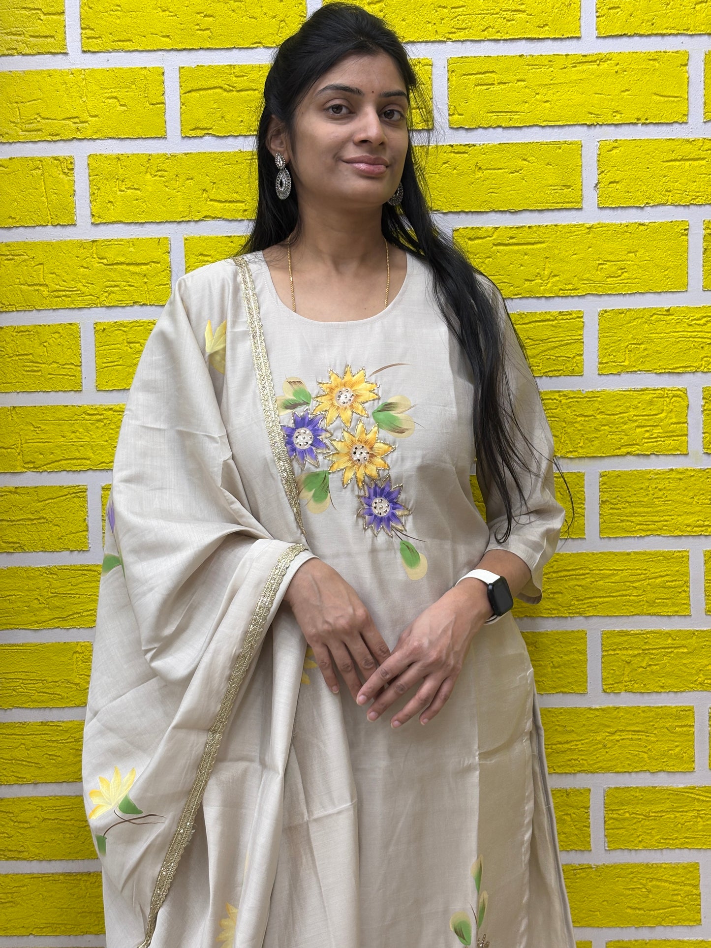 Beige Floral Printed Kurti Set with Matching Dupatta Kurti Set AAKS0UL4