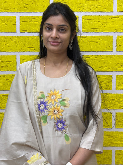 Beige Floral Printed Kurti Set with Matching Dupatta Kurti Set AAKS0UL4