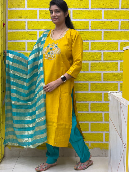 Mul Chanderi Kurti Set with Contrast Dupatta AAKS0VCE7
