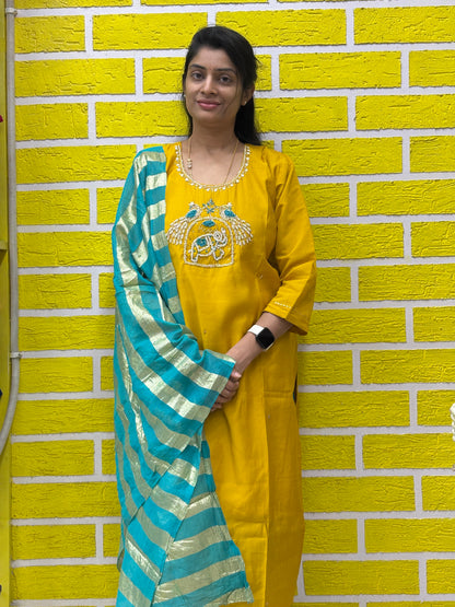 Mul Chanderi Kurti Set with Contrast Dupatta AAKS0VCE7