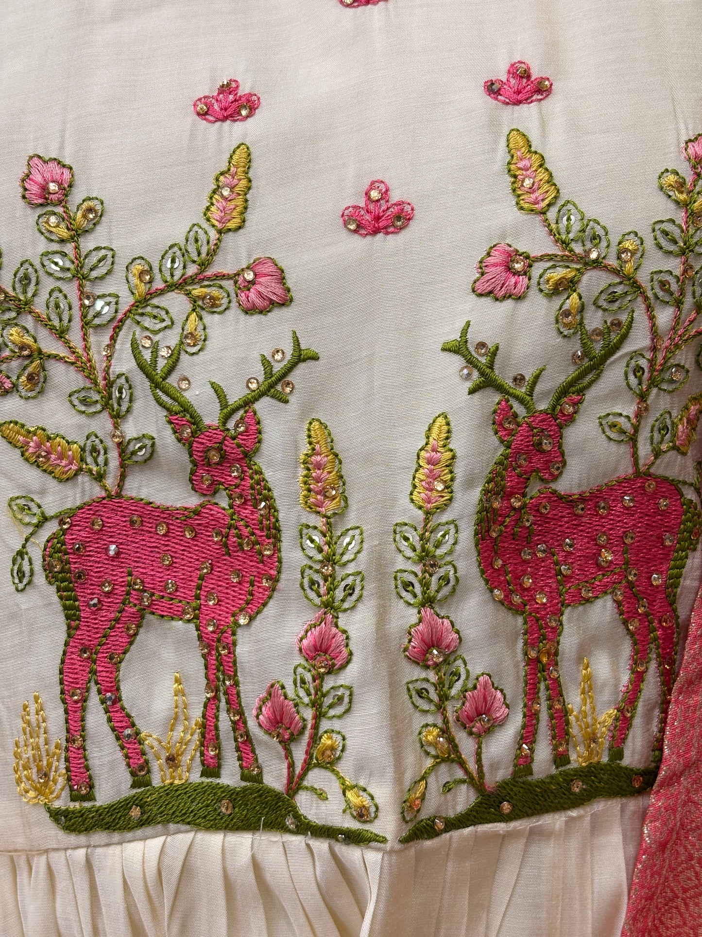 Cream Embroidered Mul Chanderi Kurti Set with Coral Dupatta AAKS0UN9