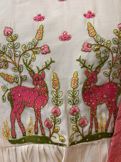 Cream Embroidered Mul Chanderi Kurti Set with Coral Dupatta AAKS0UN9