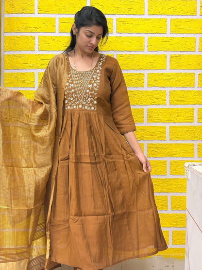 Brown Embroidered Mul Chanderi Kurti Set with Zari Dupatta AAKS0UO6