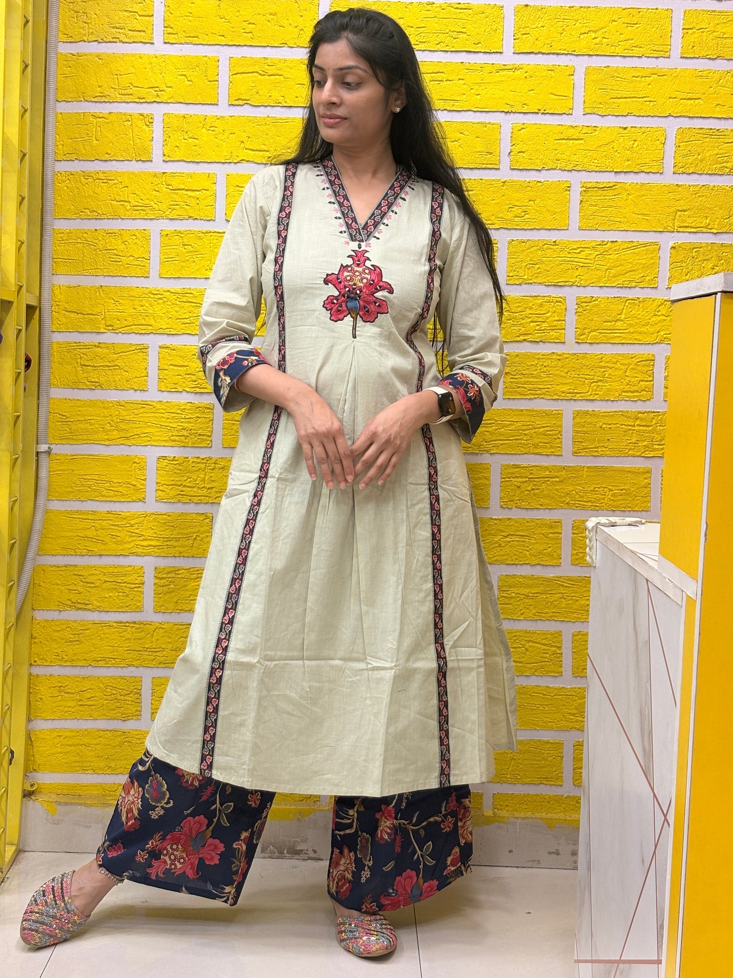 Cream & Navy Floral Printed Cotton Coord Set AACS50551